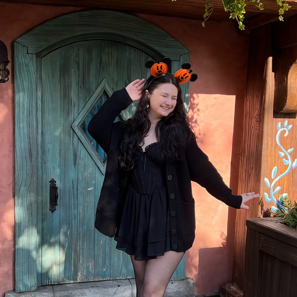 Meet your Posher, Jade